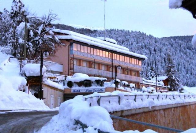 Hotel Piancastello Андало Экстерьер фото