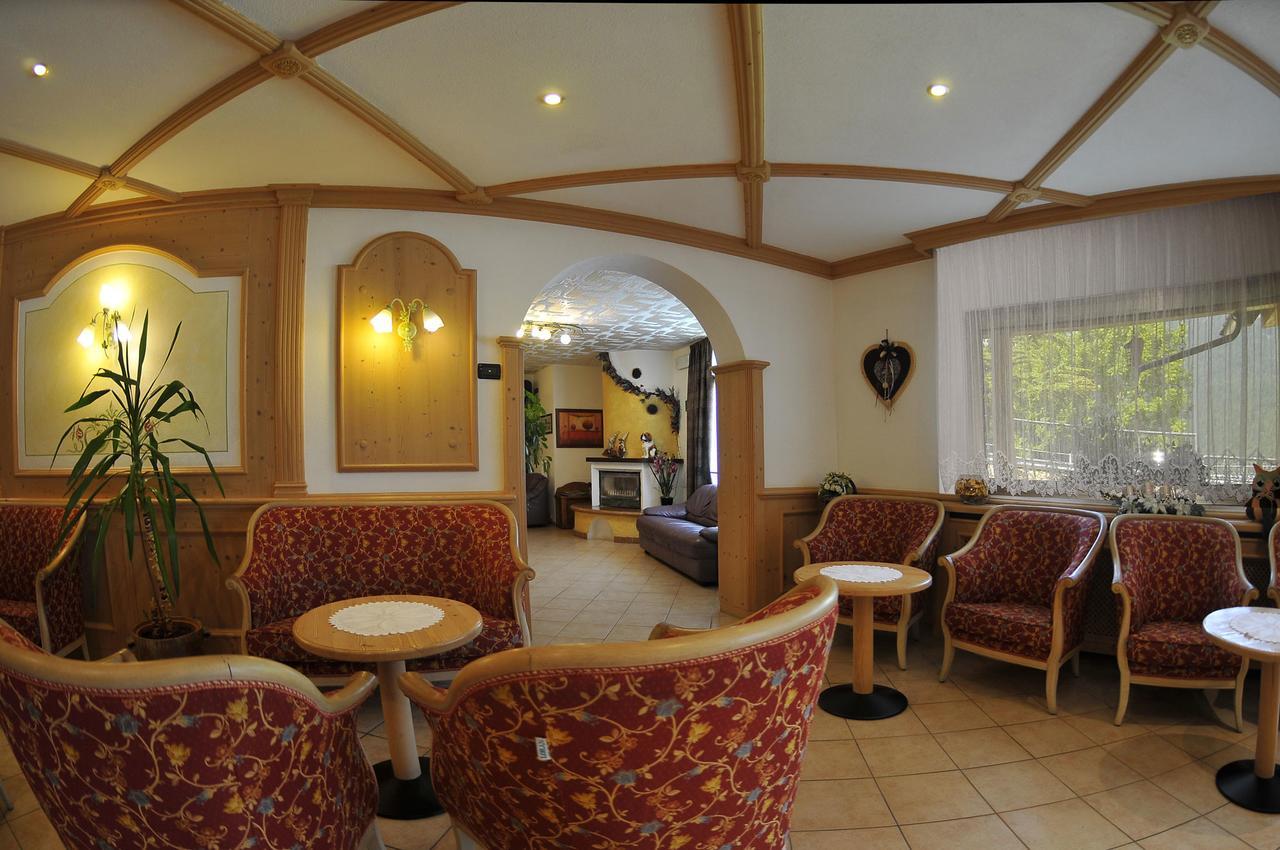 Hotel Piancastello Андало Экстерьер фото