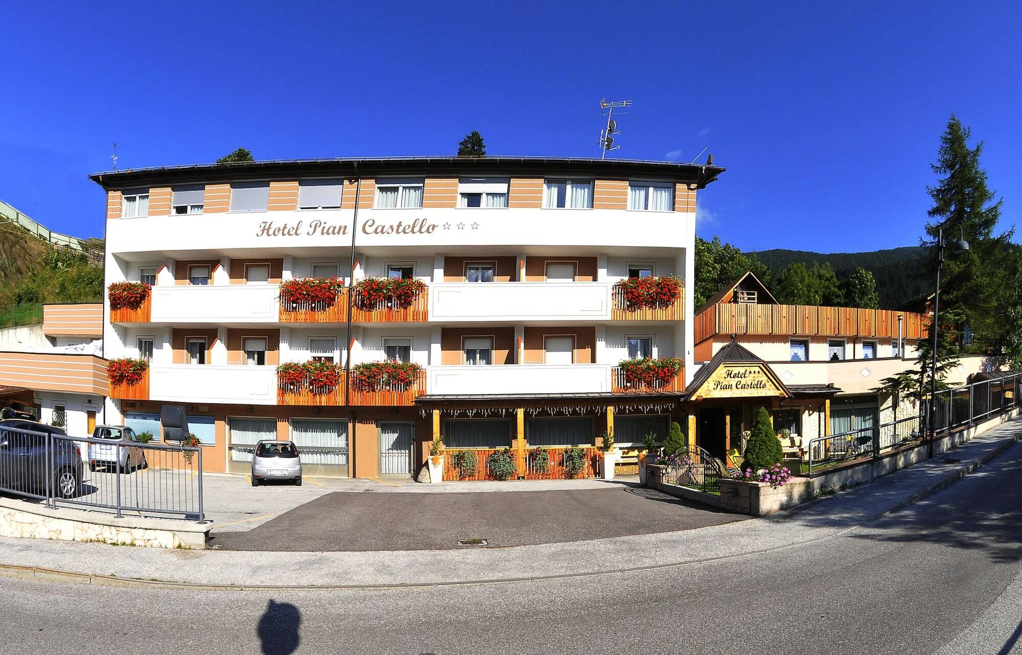 Hotel Piancastello Андало Экстерьер фото